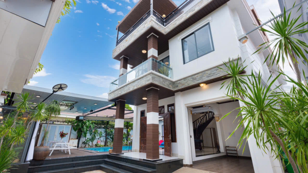 Nhà Phố Hồ Bơi Sân Vườn Vũng Tàu Bãi Sau - 52 Võ Thị Sáu - VT0011