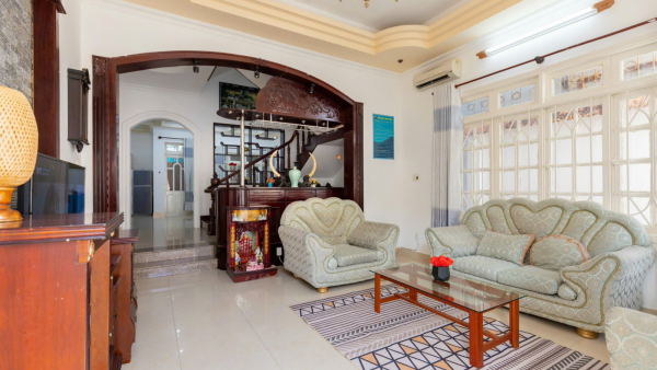 Nhà Phố Hồ Bơi Sân Vườn Vũng Tàu Bãi Sau - 11E Lạc Long Quân - VT0609