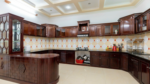 Nhà Phố Hồ Bơi Sân Vườn Vũng Tàu Bãi Sau - 11E Lạc Long Quân - VT0609