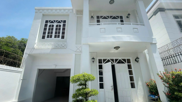 Nhà Phố Hồ Bơi Sân Vườn Vũng Tàu Bãi Sau - 10D Lạc Long Quân - VT0611