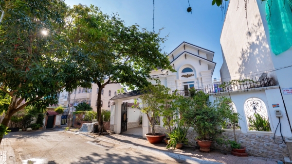 Nhà Phố Hồ Bơi Sân Vườn Vũng Tàu Bãi Sau - G4 Thái Văn Lung - VT0615