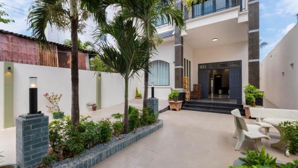 Nhà Phố Hồ Bơi Sân Vườn Vũng Tàu Bãi Sau - 19 Nguyễn Hiền - VT1047