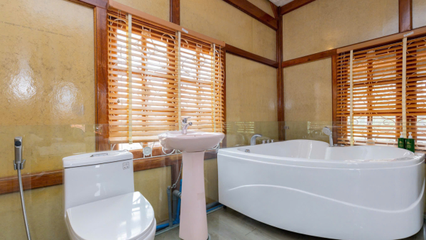 Nhà Phố Hồ Bơi Sân Vườn Vũng Tàu Long Cung - 15 Nguyễn Đình Tứ - VT0620