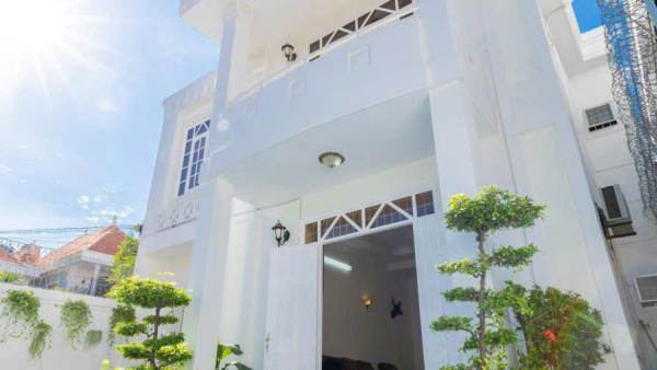 Nhà Phố Hồ Bơi Sân Vườn Vũng Tàu Bãi Sau - 10D Lạc Long Quân - VT0611