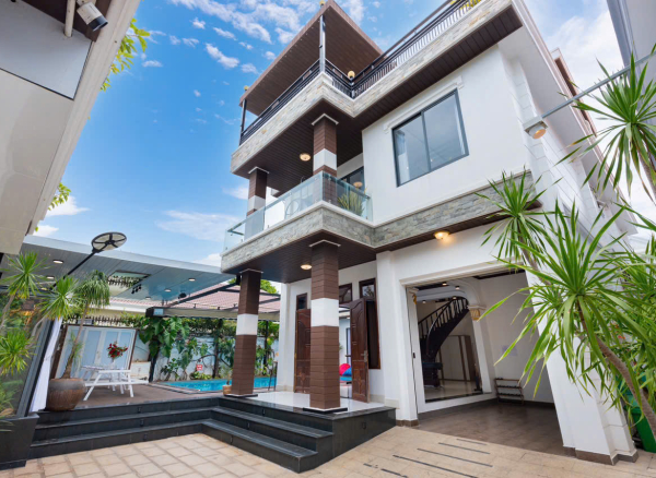 Nhà Phố Hồ Bơi Sân Vườn Vũng Tàu Bãi Sau - 52 Võ Thị Sáu - VT0011