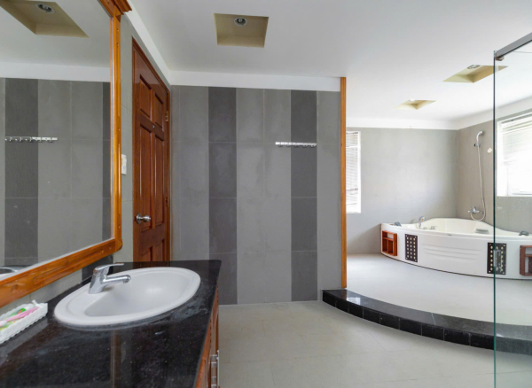 Nhà Phố Hồ Bơi Sân Vườn Vũng Tàu Bãi Sau - F5 Văn Cao - VT0622
